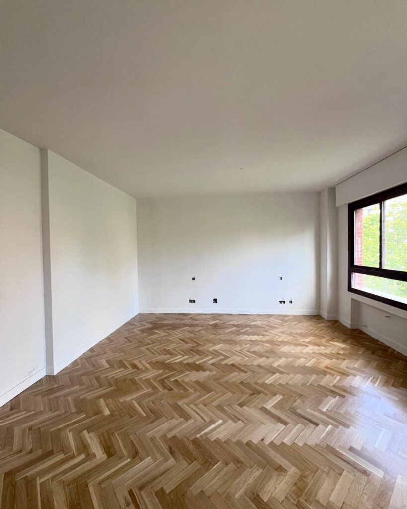 ¿Reformando el Parqué de tu Piso? Recuperación de Suelo de Parquet Roble